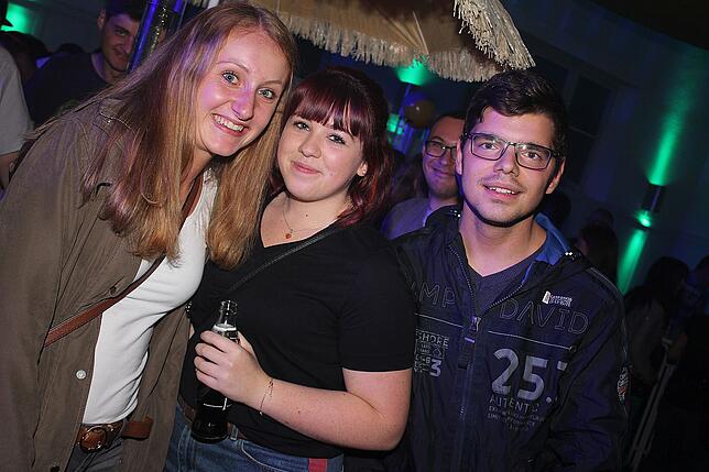 Bild 2: Bilder der großen Feuerwehr Meets Malle-Party in Furtwangen (Teil2)