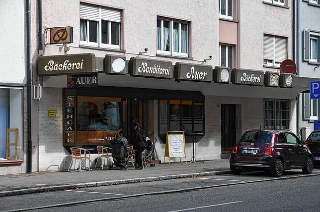 Die Bäckerei in der Ekkehardstraße gibt es seit 1956, sie gehört zur östlichen Innenstadt Singens, wie kein anderes Geschäft, und ...