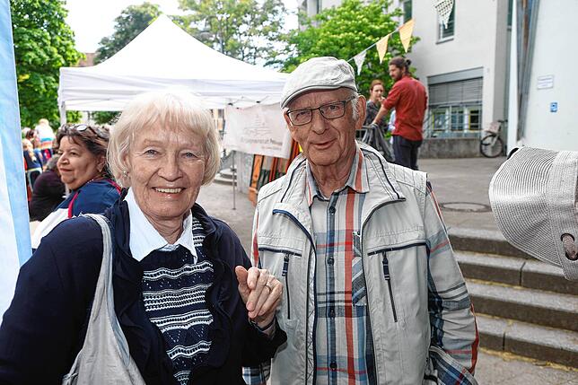 Bild 21: Die Petershauser Nachbarschaft feiert auf dem Konstanzer Georg-Elser-Platz