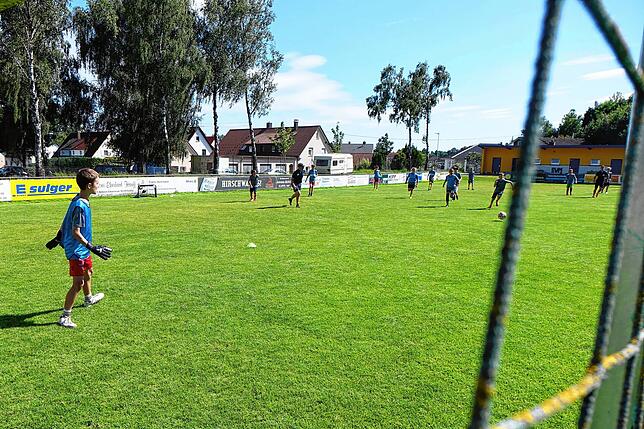 Das Meßkircher Jahnstadion war zwei Tage lang Treffpunkt für fußballbegeisterte Kinder und Jugendliche.