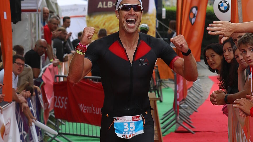Nach 4:23,55 Stunden kommt Matthias Dippong als zweiter Einzelstarter ins Ziel.