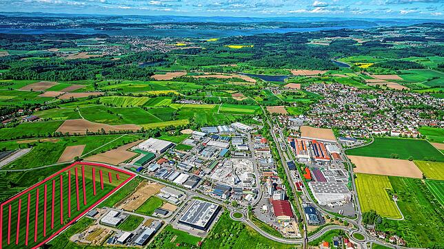 Das Salemer Gewerbegebiet in Neufrach ist innerhalb von vier Jahrzehnten auf rund 33 Hektar angewachsen. 2016 kaufte die Gemeinde zehn ...
