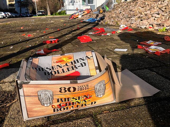 Nach dem Fest bleibt oft der Müll – wie hier vergangenes Neujahr auf dem Waldshuter Aarberg.
