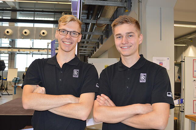 Alexander Pflug und Nico Winterholler (links) studieren im ersten Semester Informationstechnik und Eletrotechnik. Sie freuen sich über ...