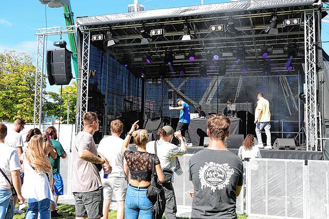 Bild 10: Elektro-Party direkt am See: So schön ist das Gute-Zeit-Festival am Samstagmittag (Teil 2)