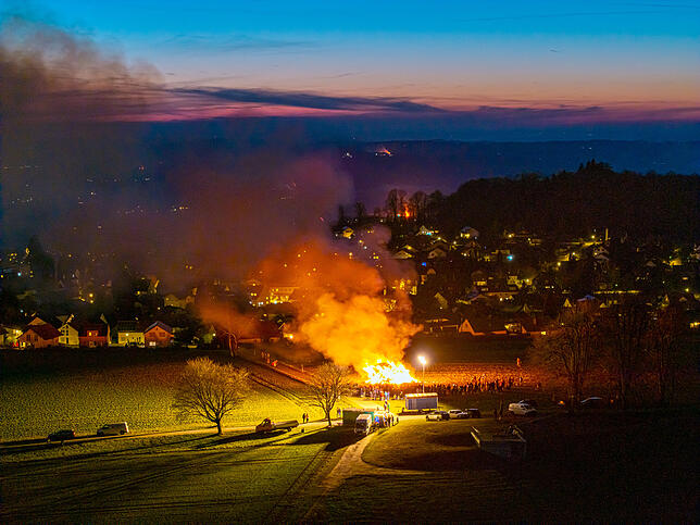 Bild 1: Magisches Feuer: So beeindruckend loderten die Funken auf der Amalienhöhe