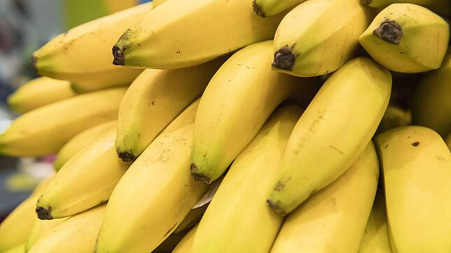 Bananen liefern viel Kalium und können Bluthochdruck positiv beeinflussen