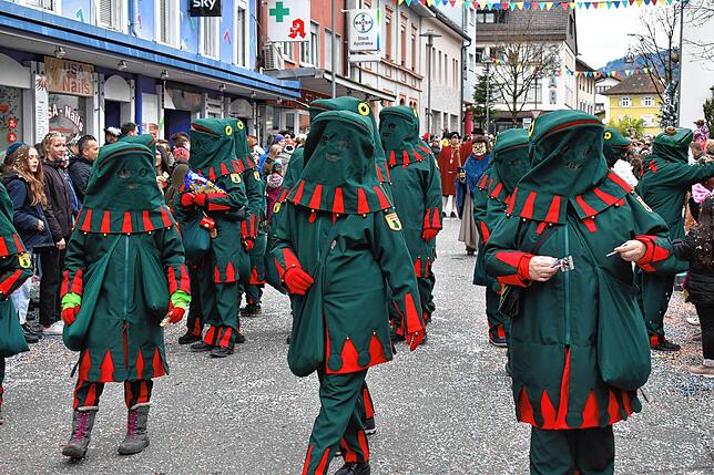 Bild 40: So bunt ziehen die Narren am Sonntag durch Wehr