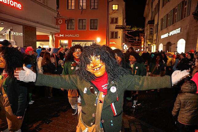 Bild 25: Endlich! Butzenlauf stimmt Konstanzer auf die Straßenfasnacht ein