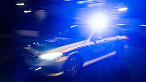 Nach kurzer Zeit verlor die Polizei das Motorrad aus den Augen. (Symbolbild)