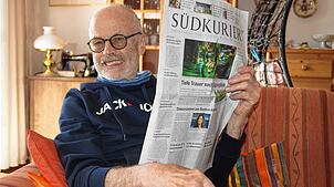 Mehr als 45 Jahre ist Jubilar Edgar Hübner SÜDKURIER-Abonnent. Mittlerweile liest der 80-Jährige die Zeitung wegen nachlassender ...