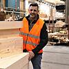 Bauleiter Mike Vivas im Schweizer Gossar: Hier werden Holzelemente für das Asisi-Panorama gefertigt.