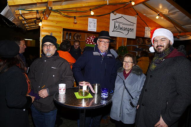 Bild 3: Bilderstory: Kulinarische Genüsse und eine besinnliche Atmosphäre locken viele Besucher auf den Nikolausmarkt in Wittenhofen