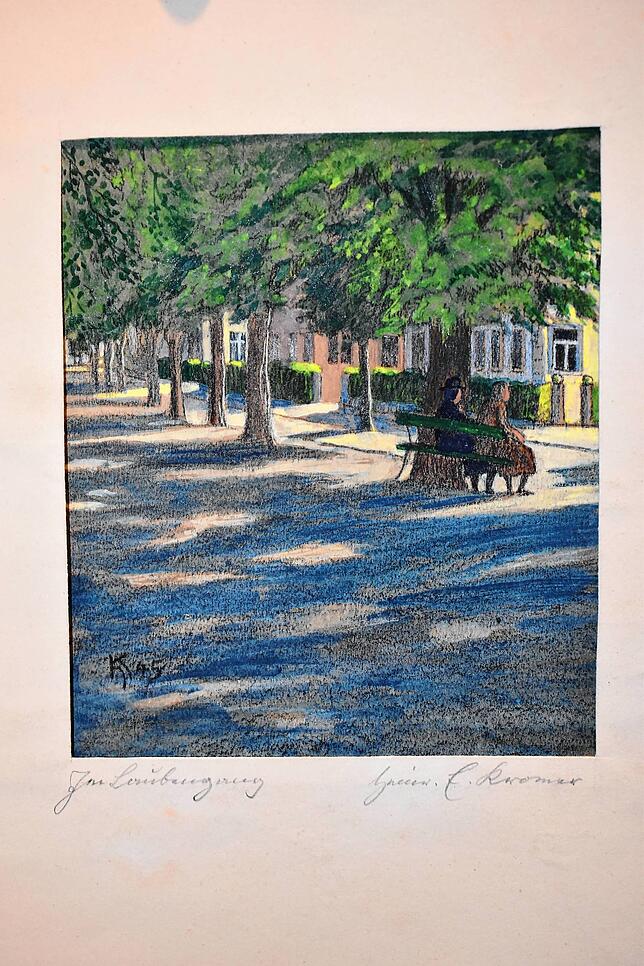 &bdquo;Im Laubengang&ldquo; von Heinrich Ernst Kromer entstand 1945.