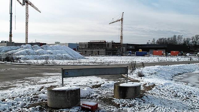 Das Gewerbegebiet &bdquo;Vor Eichen&ldquo;: Die Gemeinde stellt in dem Gebiet dem Kreis ein Grundstück für den Bau einer Leichtbauhalle ...