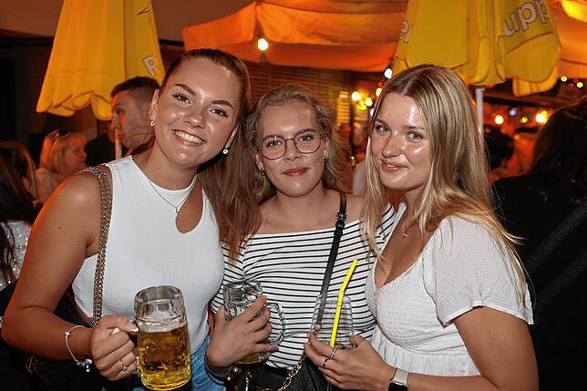 Bild 13: Mitten in Wollmatingen wird gefeiert – das Dorffest 2024 lockt zahlreiche Besucher
