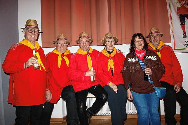 Bild 15: Ein echter Knaller war das 2. Löffinger Fasnetmusiktreffen in der vollen närrischen Festhalle