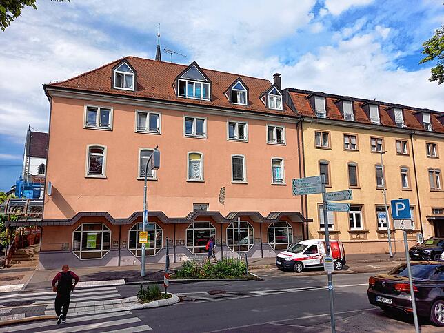 Das Gebäude am Bahnhofsplatz soll abgerissen und neu gebaut werden. Besitzer Gürsel Aktas will wieder ein Hotel Schiff in Radolfzell.