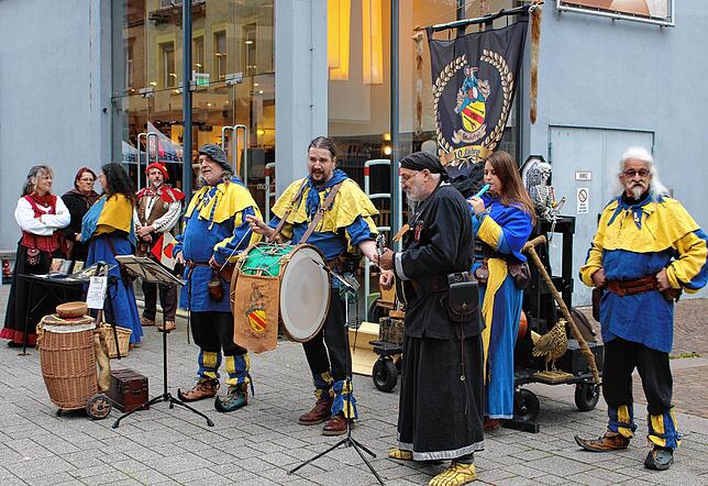 Immer gern gesehene Gäste: die mittelalterlichen Spielleute „Skadefryd“ von Bad Säckingen.