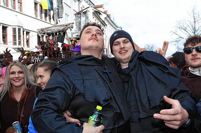 Bild 12: Konstanzer Straßenfasnacht 2025: Die besten Bilder vom Schmotzigen Dunschtig