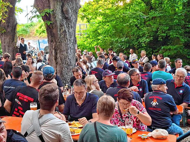 Bild 30: Tolle Stimmung und buntes Programm: Kreisfeuerwehrtag in Gottmadingen bietet Können und Spektakel