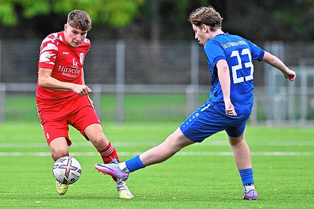 Bild 33: FC Schlüchttal unterliegt mit 1:2 beim TuS Efringen-Kirchen &ndash; und wir haben Bilder!