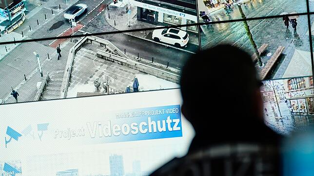 CDU-Landes- und Fraktionschef Manuel Hagel will eine Videoüberwachung wie in Mannheim auch in anderen Städten möglich machen. (Archivbild)