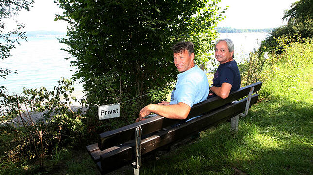 Der Uferweg parallel zum Milanweg mitsamt der Parkbank, auf der Ortsverwaltungsleiter Klaus Frommer (rechts) und der Litzelstetter ...