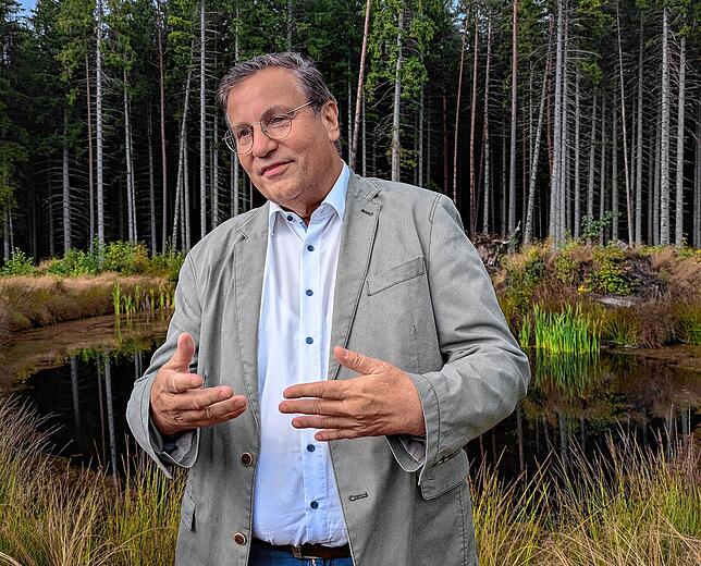 Seine Sommertour führt Minister Peter Hauk auch nach Villingen-Schwenningen, wo er ein Einblicke in die Waldstrategie des Landes gibt.