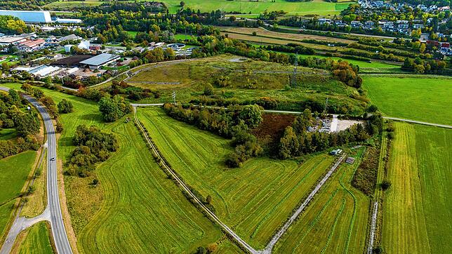 In diesem Bereich südlich des Villinger Stadtrandes soll ein große Solarpark in Agri-PV-Bauweise entstehen. Die Flächen liegen auf ...