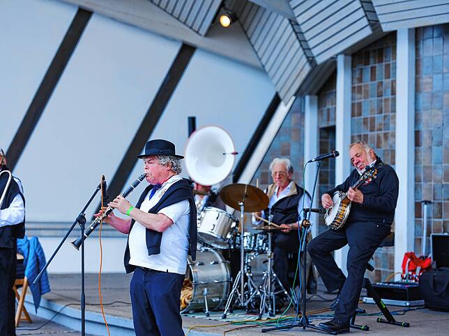 Bild 44: Oldtimerparade in Friedrichshafen lockt zahlreiche Zuschauer – exklusive Bilder!