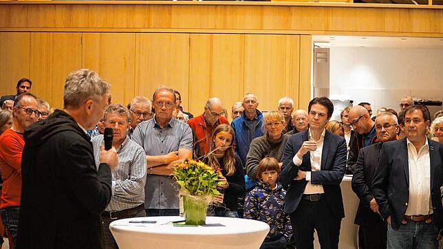 Der Tengener Bürgersaal wurde beim Bürgerempfang der Stadt Tengen eingeweiht. Architekt Werner Bäuerle hob bei der Einweihung die ...