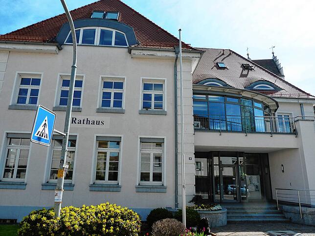 Ostrach wählt bald einen neuen Bürgermeister: Stand jetzt wird das nächste Oberhaupt der Gemeinde wohl weiblich.