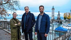 Sie ermitteln in „Der Kommissar und der See“ wieder in einem Mordfall am Bodensee: (von links) Annika Wagner (Nurit Hirschfeld), Robert ...