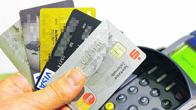 Wer mit Kreditkarte ein Germania-Ticket gekauft hat, könnten sein Geld zurück bekommen.