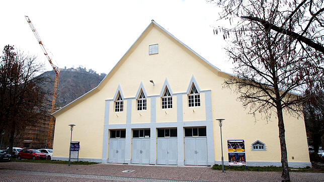 Die Scheffelhalle wurde 1925 als Provisorium gebaut. Heute steht sie immer noch und zwar als denkmalgeschütztes Veranstaltungsgebäude.