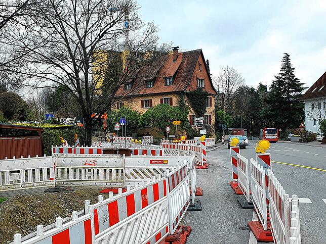 Die Mühlbachstraße in Überlingen: Aktuell finden die Arbeiten am letzten Bauabschnitt statt.