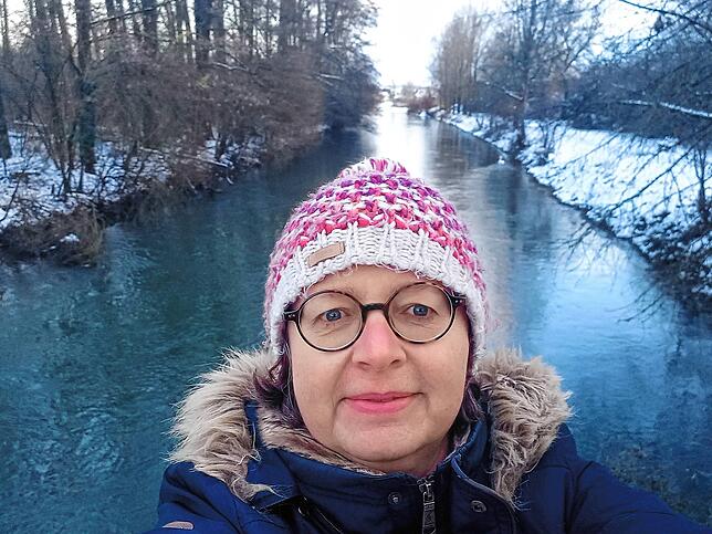 Jacqueline Weiß empfiehlt einen Spaziergang an der Aach.