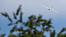 Bei einem Flug mit einem Segelflieger wie diesem verunglückte ein 17-Jähriger tödlich. (Symbolbild)