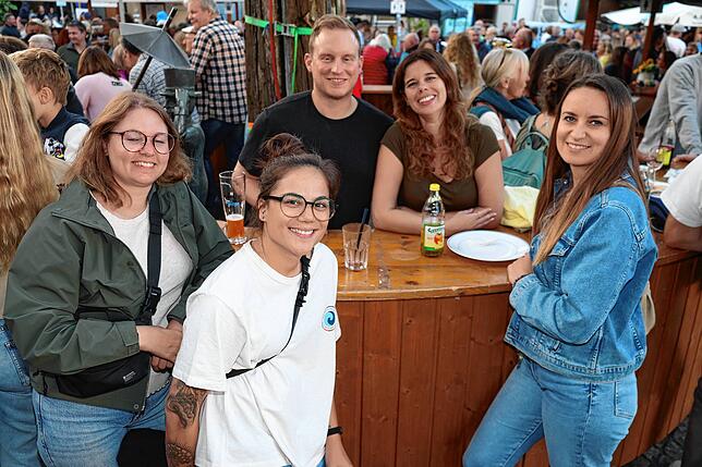 Bild 27: Das Dingelsdorfer Herbstfest 2025 geht weiter – hier sind die Fotos vom Samstagabend