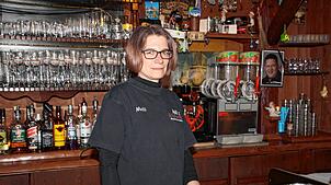 Melanie Roth (46) war mehr als zwölf Jahre lang Chefin in Mellis Holzwurm. Nun hört sie auf. Die Kneipe mit Biergarten ist anlässlich ...