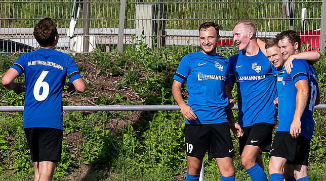 Jubel durch Torerfolg der SG Mettingen/Krenkingen

GER, FC Zell - SG Mettingen/Krenkingen, Fussball, Bezirksliga Hochrhein, 33. ...