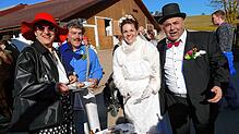 In Hausen vor Wald wird Hochzeit wie früher gefeiert.