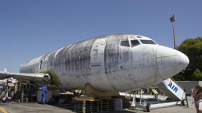 Bis Ende vergangener Woche wurde die „Landshut“ in Fortaleza von einem Team von Lufthansa Technik zerlegt. Dort stand die Boeing mehr ...