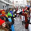 Revolution am Fasnachtssonntag: Beim großen Umzug durch die Konstanzer Altstadt gibt es kein Halten mehr.
