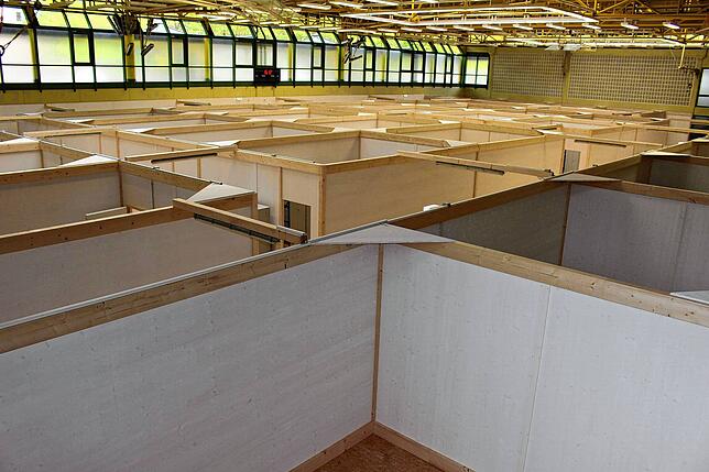 2016 wurde die Chilbi-Sporthalle in Waldshut zur Flüchtlingsunterkunft umgebaut. (Arciv-Foto)