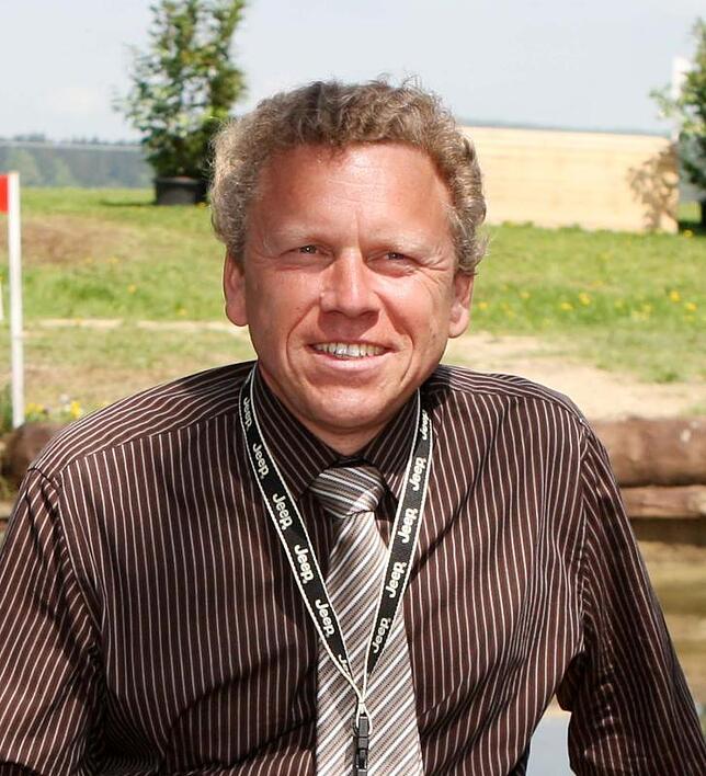 Gerd Haiber ist international tätig und entwirft Parcours für die Vielseitigkeit. Auch der Donaueschinger Parcours stammt aus seiner Feder.