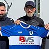 Neue Aufgabe: Patrizio De Feo (Mitte) wird zur kommenden Saison neuer Trainer beim FC Erzingen. Für die Sportchefs Isa Celik (links) und ...
