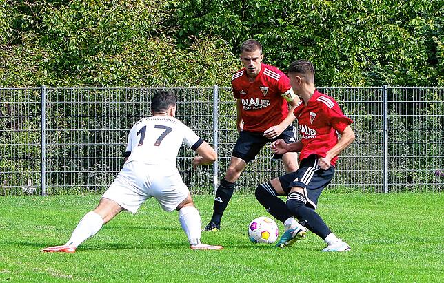 Bild 1: Die besten Bilder vom Duell zwischen dem FC Überlingen und dem SV Geisingen