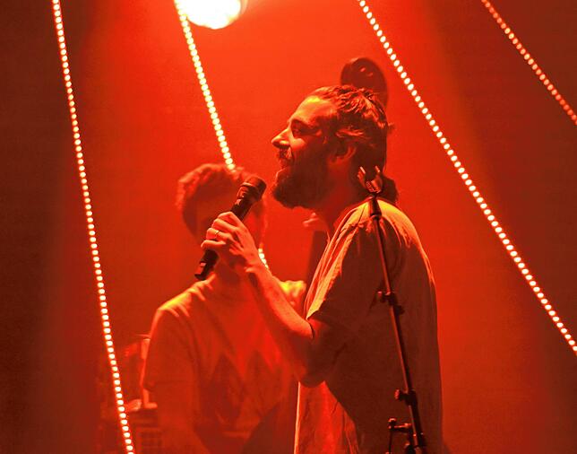 Bild 11: Mitreißendes Konzert von Salvador Sobral beim 19. Waldshuter World-Town-Festival